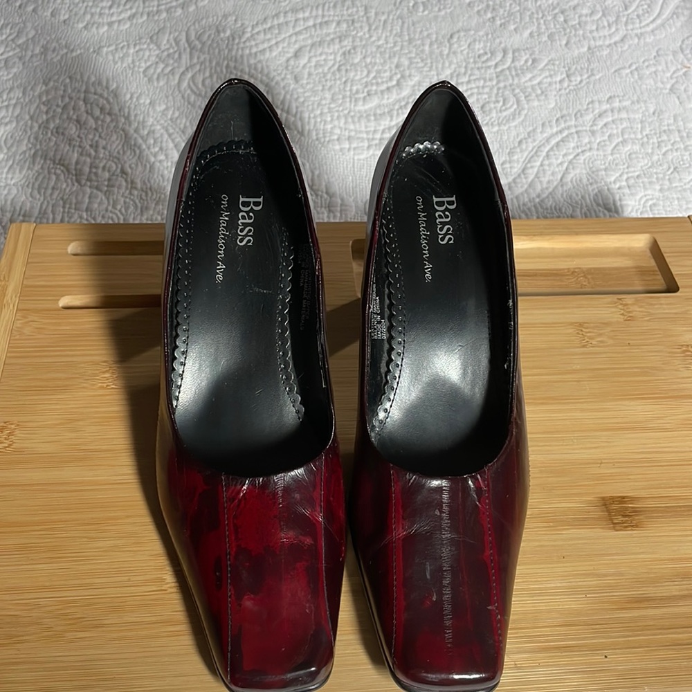 Bass on Madison Ave leather square toe pumps